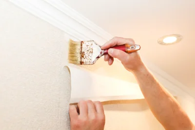 Pose de papier peint à Lavars — revêtements muraux et toiles de verre